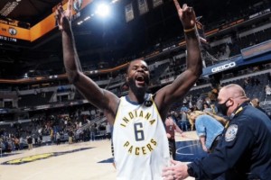  步行者绝杀尼克斯保留季后赛希望  