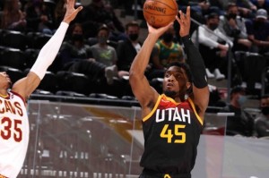  米切尔首节二十二分爆炸，骑士客场大胜尼克斯