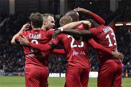  朗斯VS波尔多延期，暴雨导致球场不堪使用  